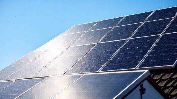 Guide des meilleurs panneaux solaires photovoltaïques économiques